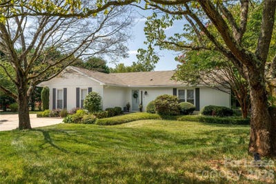 /international/us/108-surfside-lane-mooresville-nc-110105707509/