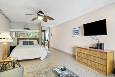 /international/us/75-5776-kona-islander-inn-unit-201-kailua-kona-hi-110100448878/