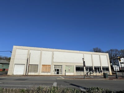 /international/us/709-n-augusta-st-staunton-va-110106669682/