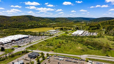 /international/us/lower-ravine-road-norwich-ny-110108098462/