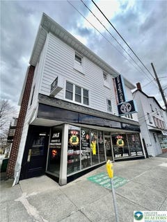 /international/us/12-pennsylvania-avenue-pen-argyl-boro-pa-110104537255/
