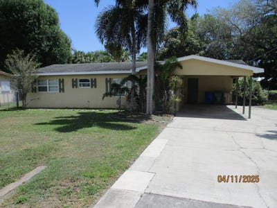 /international/us/1107-se-8th-ave-okeechobee-fl-110104969553/