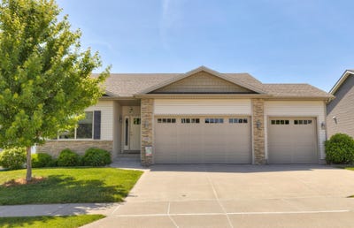 /international/us/1880-se-waddell-way-waukee-ia-110108552510/