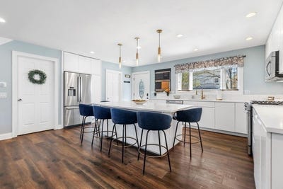 /international/us/87-alpine-pl-franklin-ma-110107313993/