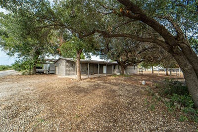 /international/us/122-county-road-306-breckenridge-tx-110108958594/