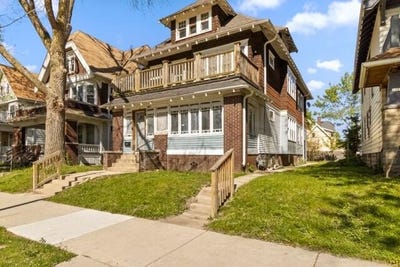 /international/us/2560-n-41st-st-milwaukee-wi-110107782044/