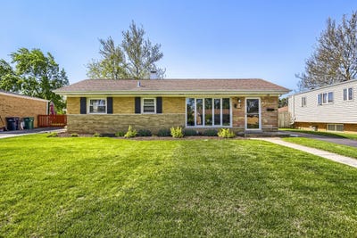 /international/us/113-e-central-avenue-lombard-il-110108150381/