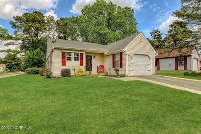 /international/us/35-auburn-street-whiting-nj-110106929149/