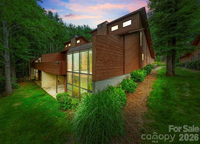 /international/us/204-woodfield-drive-asheville-nc-110107014954/