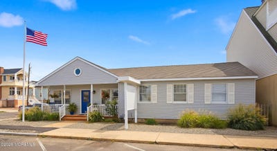 /international/us/217-n-bay-avenue-beach-haven-nj-110119995629/