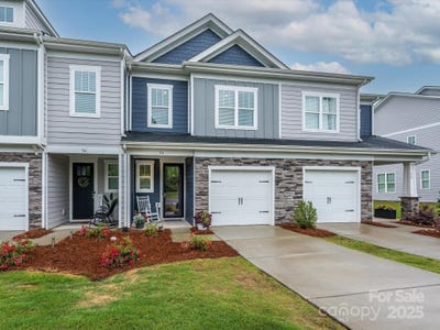 /international/us/54-woodsdale-place-se-concord-nc-110100060733/