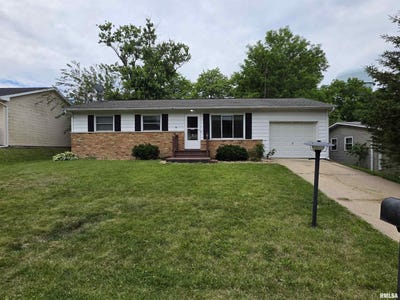 /international/us/233-briargate-road-washington-il-110108450081/