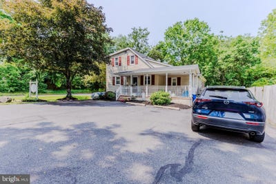 /international/us/713-monmouth-road-chesterfield-nj-110100214079/