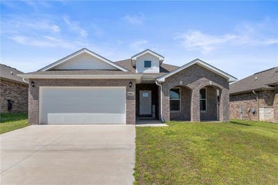 /international/us/6011-nw-hoover-st-bentonville-ar-110098648327/