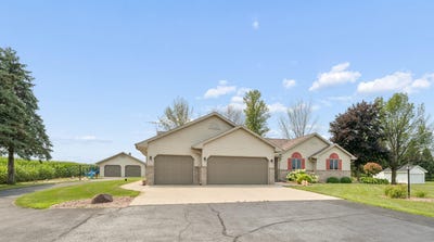 /international/us/n3141-state-road-76-hortonville-wi-110119550887/