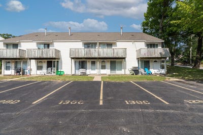 /international/us/fox-lake-il-110108339249/