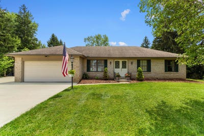 /international/us/6983-doran-drive-new-albany-oh-110100514123/