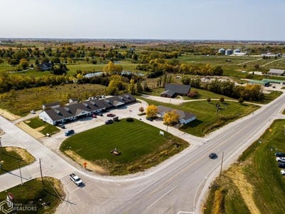 /international/us/1201-e-south-street-mount-ayr-ia-110108884417/