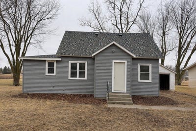 /international/us/628-locust-street-odebolt-ia-110106957980/
