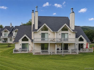 /international/us/180-wildflower-ellicottville-ny-110108937593/