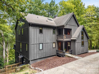 /international/us/148-tsisqua-circle-brevard-nc-110120412560/