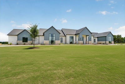 /international/us/220-cavalier-court-strawn-tx-110108546535/