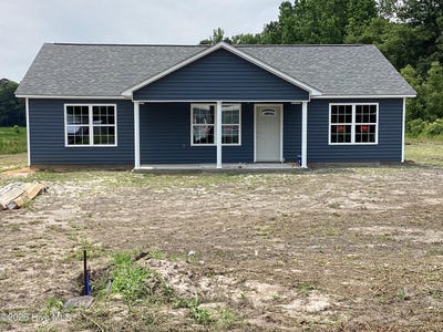 /international/us/216-hc-powers-road-wallace-nc-110108750583/
