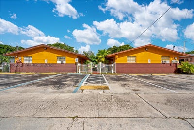 /international/us/129-131-se-5th-st-hallandale-beach-fl-110108769994/