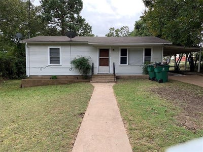 /international/us/112-e-hill-street-hamilton-tx-110107662053/