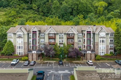 /international/us/2000-olde-eastwood-village-boulevard-asheville-nc-110109525105/