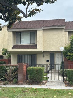 /international/us/835-w-orangewood-anaheim-ca-110109503607/