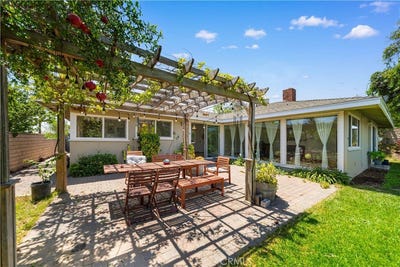 /international/us/1033-s-isabella-monterey-park-ca-110119522775/