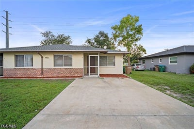 /international/us/4406-santa-barbara-boulevard-cape-coral-fl-110110308904/