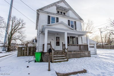 /international/us/43-auburn-place-alliance-oh-110097126585/