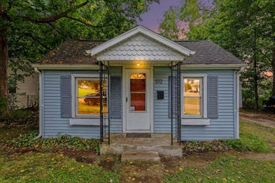 /international/us/512-washington-street-marshall-mi-110120097800/
