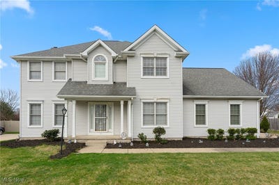 /international/us/90-montgomery-drive-canfield-oh-110098375123/