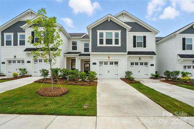 /international/us/636-cassidy-court-clover-sc-110108150342/