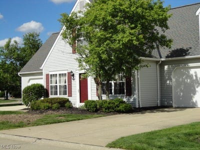 /international/us/24690-thicket-lane-olmsted-falls-oh-110105939446/