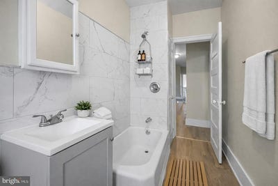 /international/us/5723-spruce-st-philadelphia-pa-110104411449/