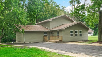 /international/us/1014-e-63rd-place-merrillville-in-110108916527/