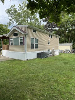 /international/us/414-skyline-drive-edgerton-wi-110100971565/