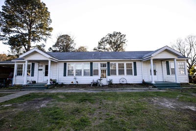 /international/us/208-s-womble-ave-camden-ar-110106817270/