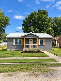 /international/us/102-center-street-windsor-mo-110110269331/