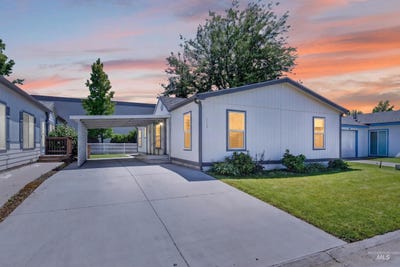 /international/us/709-liberty-ln-emmett-id-110108746393/