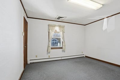 /international/us/35-41-w-main-st-georgetown-ma-110103623112/