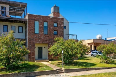 /international/us/217-n-houston-avenue-bryan-tx-110106120309/