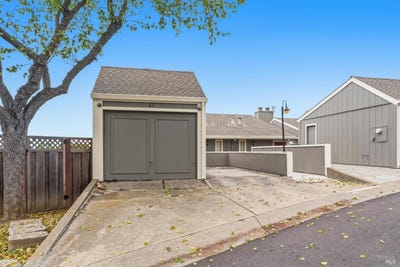 /international/us/61-anair-way-oakland-ca-110107830867/