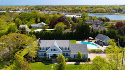 /international/us/10-shiverick-road-east-dennis-ma-110108145158/
