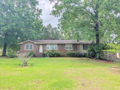 /international/us/1039-perry-rd-saluda-sc-110108605562/