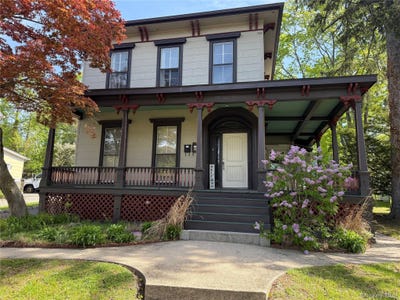 /international/us/805-main-street-port-jefferson-ny-110108064812/